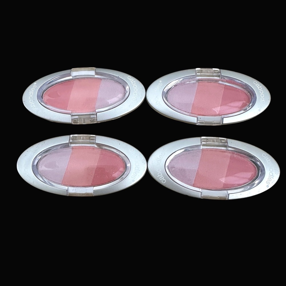 Caboodles Seein Triples Eyeshadow Trio Lookin 40183 Pink Mauve 0.10oz Set of 2